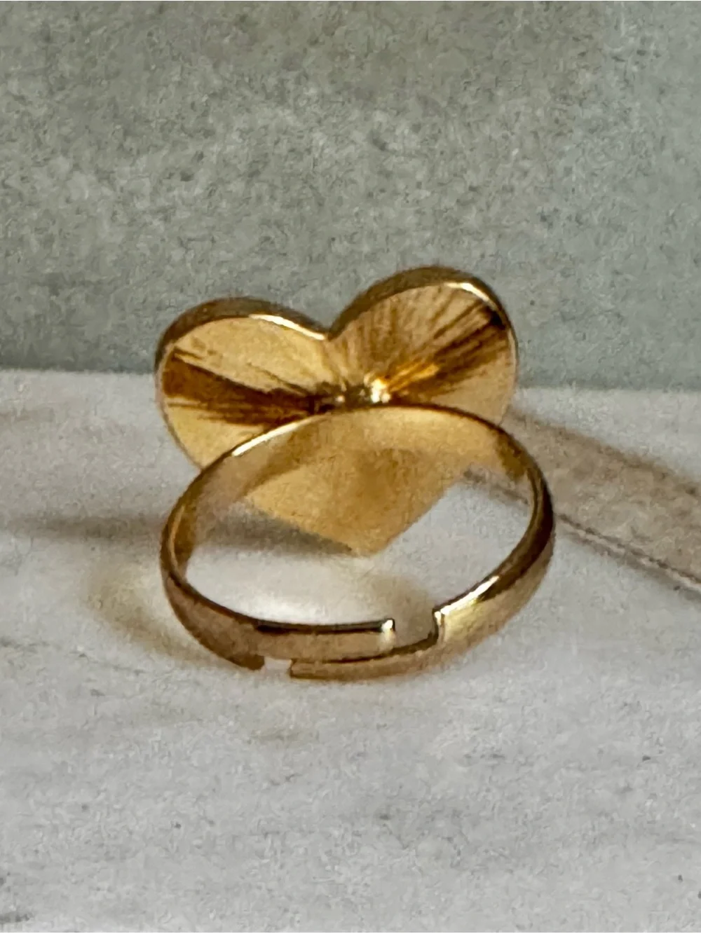 N/A delicate gold
